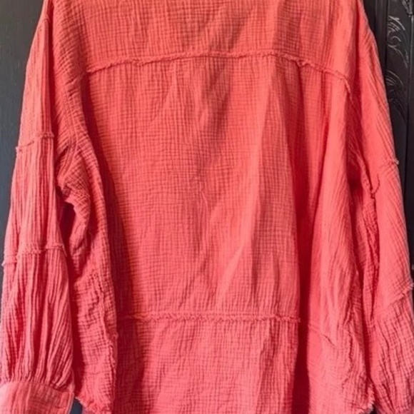 New Easel Cotton Gauze Loose Fit Button Down Shirt Coral size Small Raw Hem - Picture 10 of 10